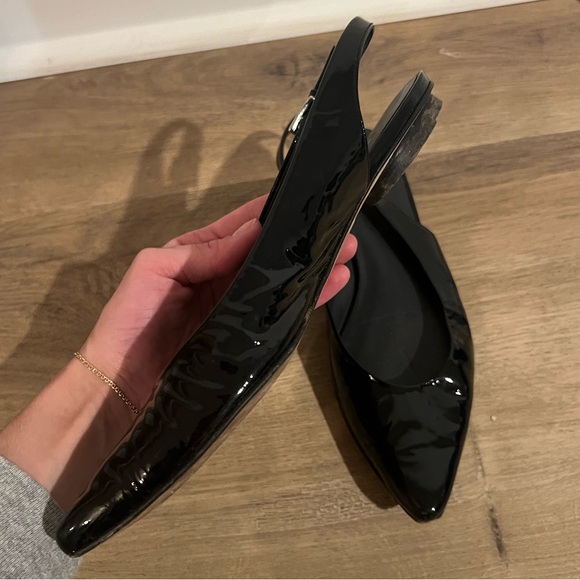 Stuart Weitzman Black Patent Leather Slingback Flats with Pointed Toe. Size 6.5 - Picture 6 of 9